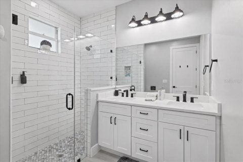 Villa ou maison à vendre à Cape Coral, Floride: 3 chambres, 153.94 m2 № 2430442 - photo 21