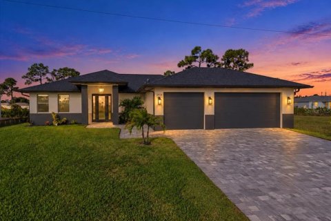 Villa ou maison à Cape Coral, Floride 3 chambres, 153.94 m2 № 2430442