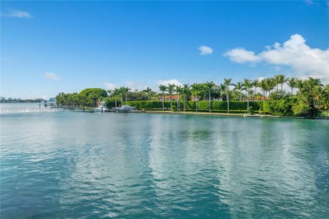 Villa ou maison à vendre à Surfside, Floride: 6 chambres, 204.76 m2 № 1976622 - photo 7