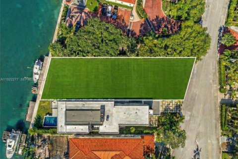 Villa ou maison à vendre à Surfside, Floride: 6 chambres, 204.76 m2 № 1976622 - photo 3