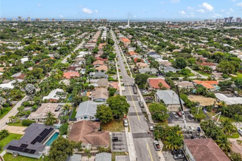 House in Fort Lauderdale, Florida 2 bedrooms, 74.32 sq.m. № 1925311 - photo 1