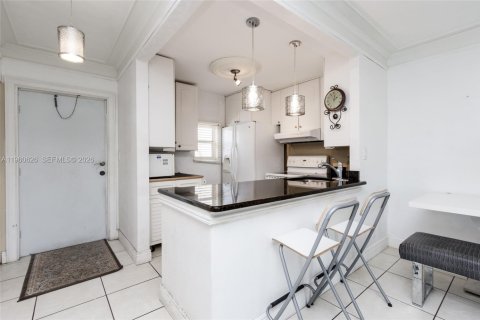 Condominio en Lauderhill, Florida, 2 dormitorios  № 2079694