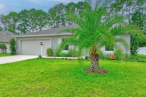 Villa ou maison à louer à Palm Coast, Floride: 3 chambres, 167.78 m2 № 2437276 - photo 3