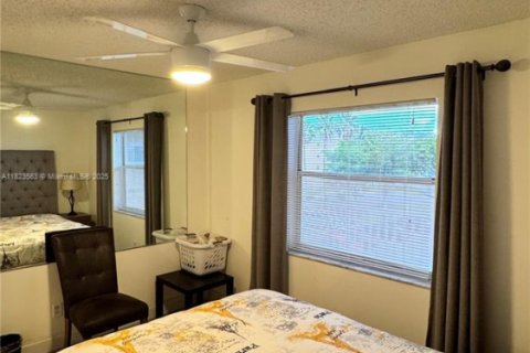 Condo in Sunrise, Florida, 2 bedrooms  № 1937853 - photo 23
