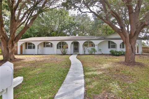 House in Sarasota, Florida 2 bedrooms, 145.95 sq.m. № 1364473 - photo 2