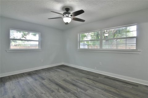 House in Sarasota, Florida 2 bedrooms, 145.95 sq.m. № 1364473 - photo 29