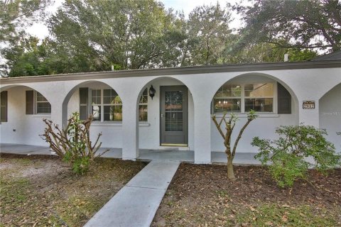 House in Sarasota, Florida 2 bedrooms, 145.95 sq.m. № 1364473 - photo 4