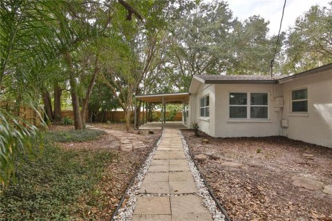 House in Sarasota, Florida 2 bedrooms, 145.95 sq.m. № 1364473 - photo 21