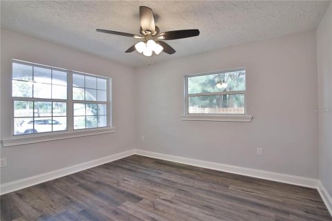House in Sarasota, Florida 2 bedrooms, 145.95 sq.m. № 1364473 - photo 27