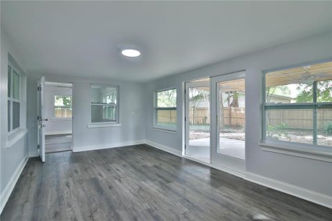House in Sarasota, Florida 2 bedrooms, 145.95 sq.m. № 1364473 - photo 22