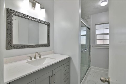 House in Sarasota, Florida 2 bedrooms, 145.95 sq.m. № 1364473 - photo 24