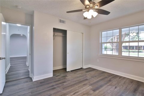 House in Sarasota, Florida 2 bedrooms, 145.95 sq.m. № 1364473 - photo 28