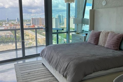 Condo in Sunny Isles Beach, Florida, 3 bedrooms  № 2014058 - photo 16