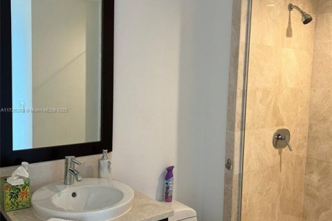 Condo in Sunny Isles Beach, Florida, 3 bedrooms  № 2014058 - photo 9