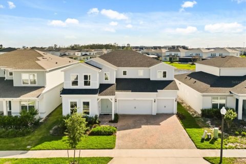 House in Orlando, Florida 6 bedrooms, 404.59 sq.m. № 2166364 - photo 4