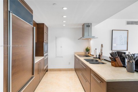Condo in Miami, Florida, 3 bedrooms № 2180344 - photo 21