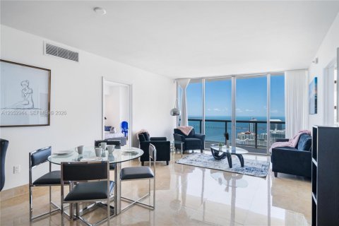Condo in Miami, Florida, 3 bedrooms № 2180344 - photo 14