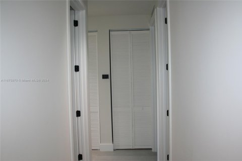 House in Key Largo, Florida 5 bedrooms № 1400240 - photo 18