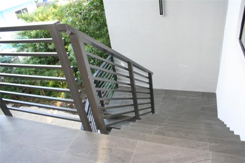 House in Key Largo, Florida 5 bedrooms № 1400240 - photo 10