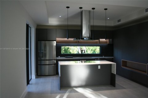 House in Key Largo, Florida 5 bedrooms № 1400240 - photo 16