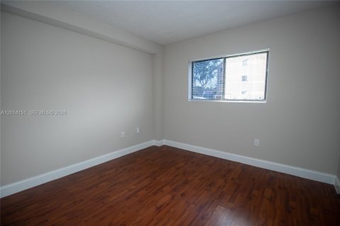 Condominio en venta en Pembroke Pines, Florida, 2 dormitorios, 94.39 m2 № 2076223 - foto 14