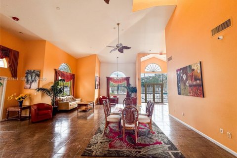 Condominio en venta en Pembroke Pines, Florida, 2 dormitorios, 94.39 m2 № 2076223 - foto 26