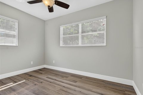 Villa ou maison à vendre à Tampa, Floride: 4 chambres, 133.31 m2 № 2197700 - photo 24