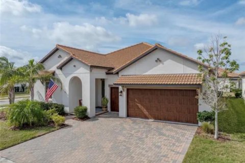 House in Wimauma, Florida 3 bedrooms, 219.53 sq.m. № 2204005