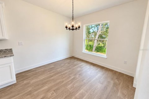 House in Poinciana, Florida 3 bedrooms, 140.47 sq.m. № 2275632 - photo 7