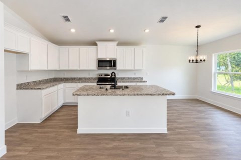 House in Poinciana, Florida 3 bedrooms, 140.47 sq.m. № 2275632 - photo 6