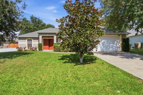 House in Clermont, Florida 3 bedrooms, 161.84 sq.m. № 2197068 - photo 23