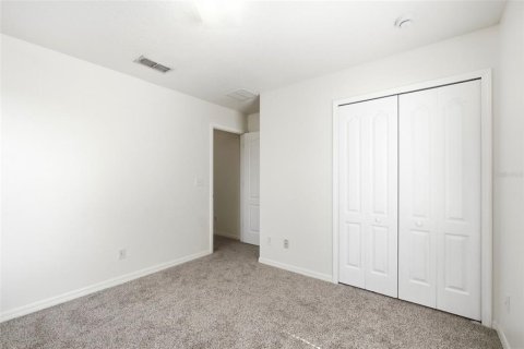House in Clermont, Florida 3 bedrooms, 161.84 sq.m. № 2197068 - photo 17