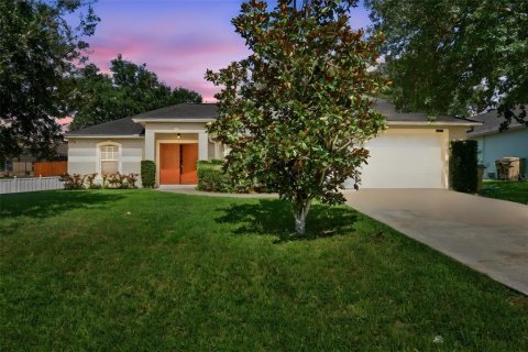 Villa ou maison à Clermont, Floride 3 chambres, 161.84 m2 № 2197068