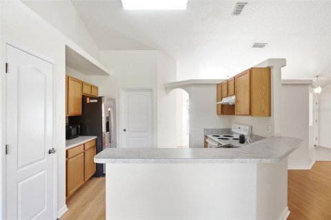 House in Clermont, Florida 3 bedrooms, 161.84 sq.m. № 2197068 - photo 10