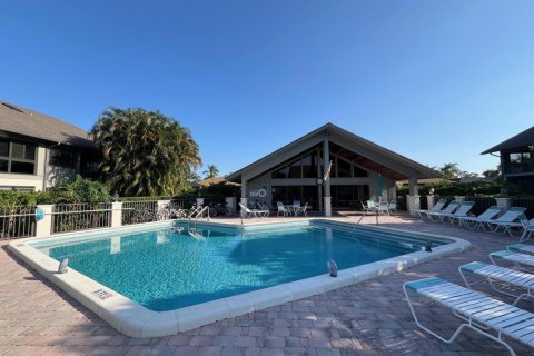 Condo in Hobe Sound, Florida, 2 bedrooms  № 2082022 - photo 20