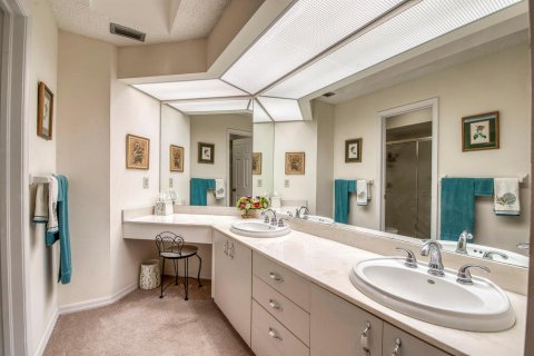 Condo in Hobe Sound, Florida, 2 bedrooms  № 2082022 - photo 15