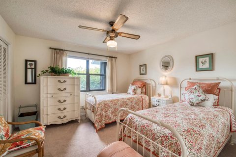 Condo in Hobe Sound, Florida, 2 bedrooms  № 2082022 - photo 17