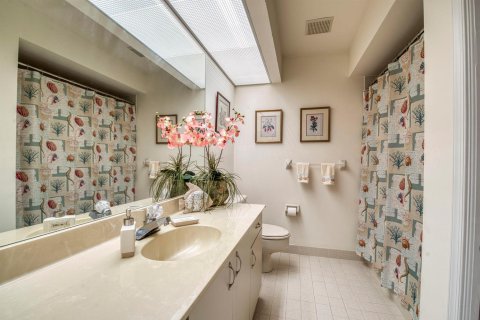 Condo in Hobe Sound, Florida, 2 bedrooms  № 2082022 - photo 18