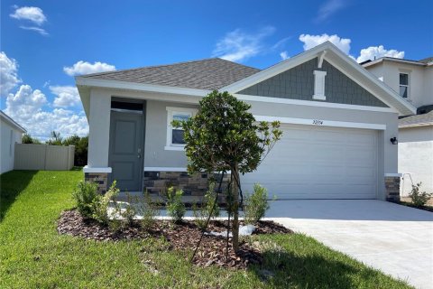 House in Wesley Chapel, Florida 3 bedrooms, 144.93 sq.m. № 2378991 - photo 2