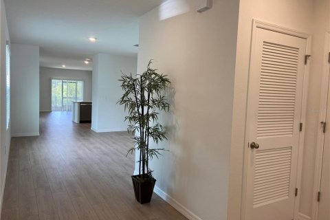 House in Wesley Chapel, Florida 3 bedrooms, 144.93 sq.m. № 2378991 - photo 5