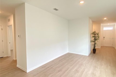 House in Wesley Chapel, Florida 3 bedrooms, 144.93 sq.m. № 2378991 - photo 11