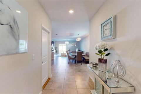House in Wimauma, Florida 6 bedrooms, 242.85 sq.m. № 1555277 - photo 3