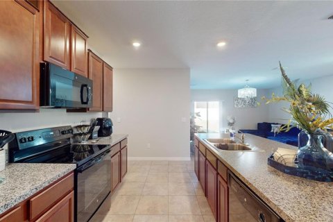 House in Wimauma, Florida 6 bedrooms, 242.85 sq.m. № 1555277 - photo 6
