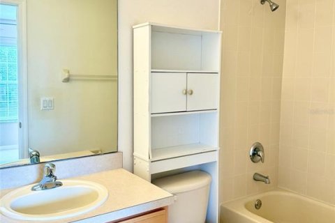 Townhouse in Orlando, Florida 2 bedrooms, 126.35 sq.m. № 1912872 - photo 22