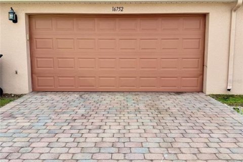 Townhouse in Orlando, Florida 2 bedrooms, 126.35 sq.m. № 1912872 - photo 26