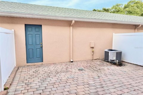 Townhouse in Orlando, Florida 2 bedrooms, 126.35 sq.m. № 1912872 - photo 24
