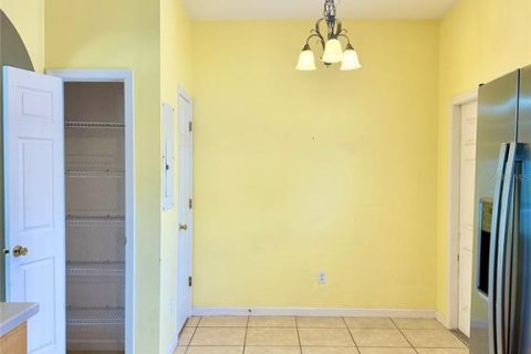 Townhouse in Orlando, Florida 2 bedrooms, 126.35 sq.m. № 1912872 - photo 9