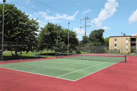 Condominio en venta en Doral, Florida, 2 dormitorios, 96.62 m2 № 1971990 - foto 14