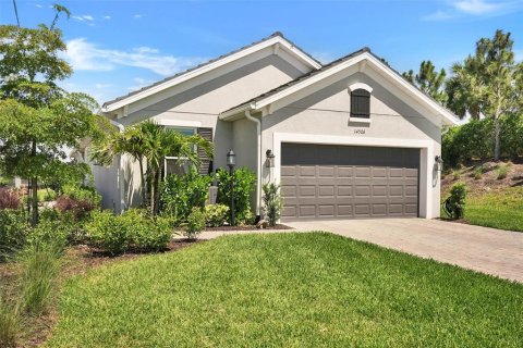 House in Bradenton, Florida 3 bedrooms, 178.37 sq.m. № 2114939 - photo 2