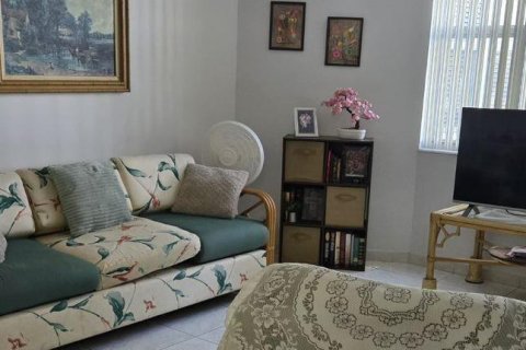 Condominio en alquiler en Hallandale Beach, Florida, 2 dormitorios, 87.33 m2 № 2009659 - foto 4